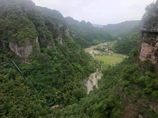 安科瑞組織紹興柯巖+新昌十九峰+天燭仙境旅游